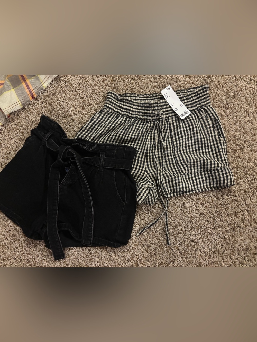 New Urban Outfitters & American Eagle XS  High-Waist Paperbag Shorts